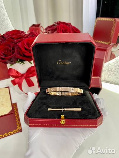 Золотой браслет Cartier Love