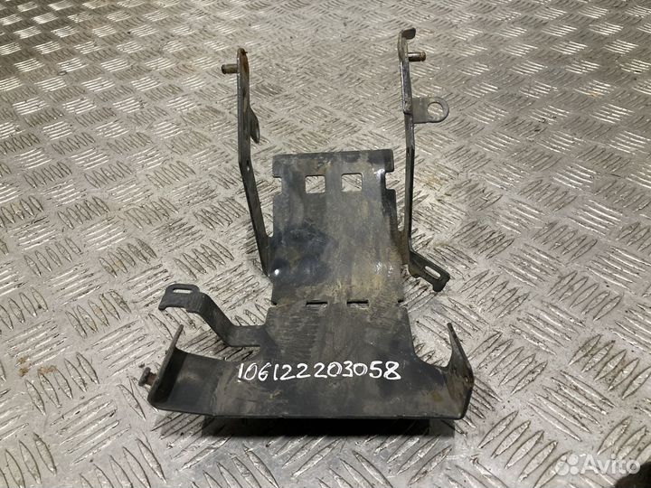 Кронштейн Volvo 21485551