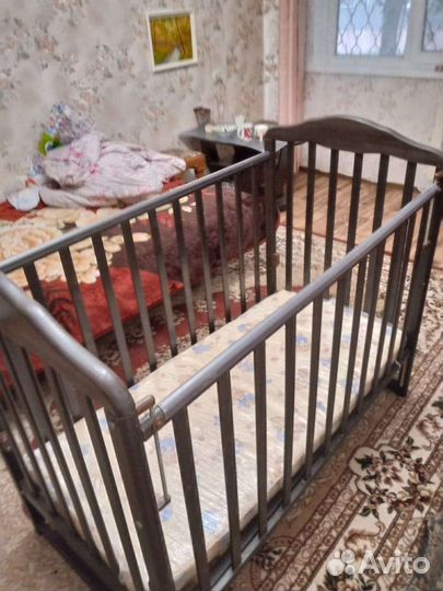 Детская кроватка