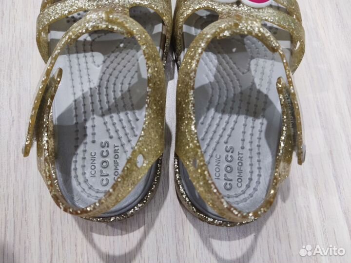 Сандалии crocs