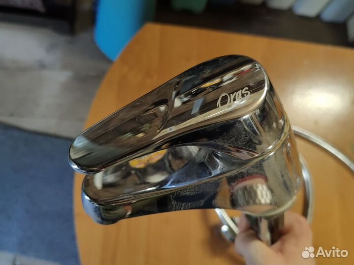 Смеситель для раковины с гигиеническим душем Oras