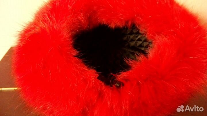 Шапка женская из крашенного песца