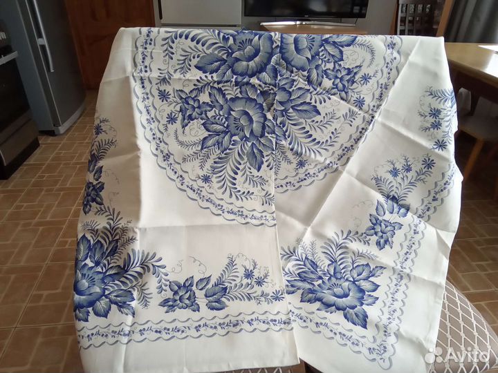 Полотенца и скатерти