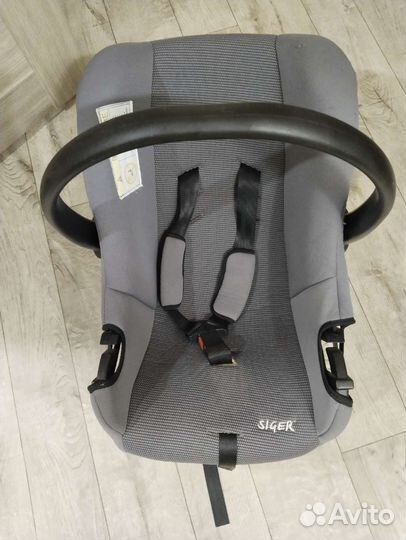 Автолюлька и бонусом ванночка для купания