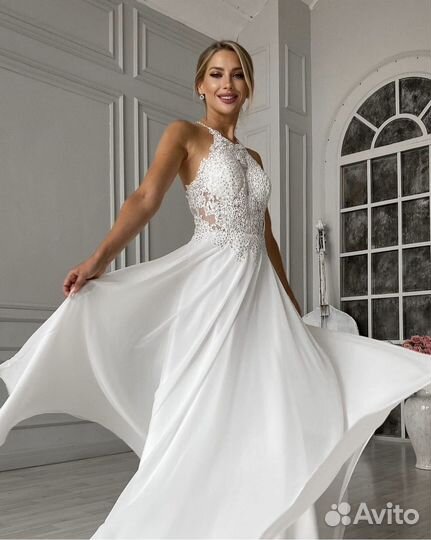 Вечернее платье белое длинное