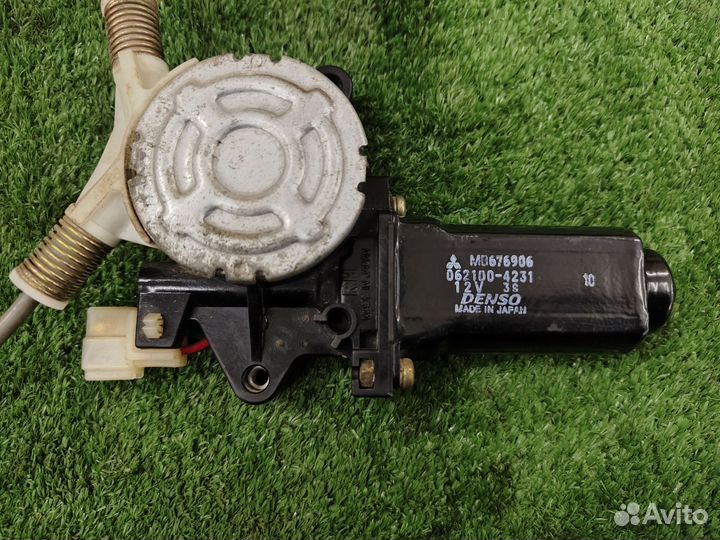 Электро стеклоподъемник Mitsubishi Space Runner