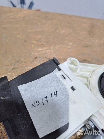 Мотор стеклоподъемника Volkswagen Passat B6 2.0