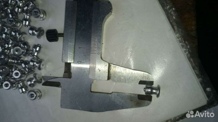 Шипы для шин противоскользящие