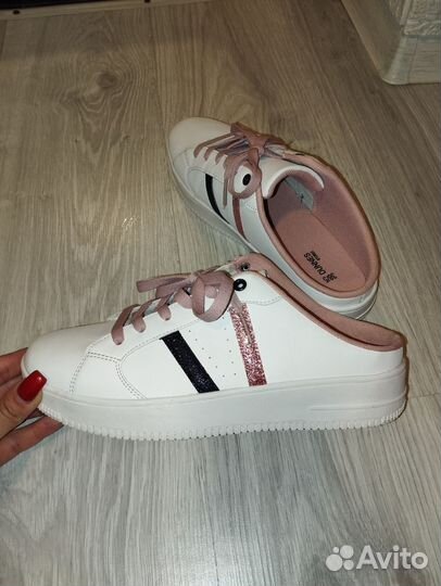 Кроссовки 38.5 р
