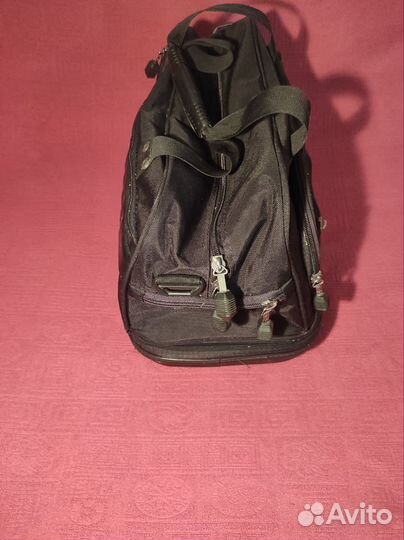 Сумка черная с ручками. Спортивная