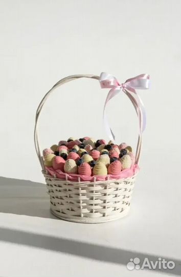 Клубника в шоколаде корзина