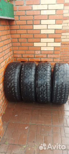 Bridgestone Dueler A/T 697 265/65 R17
