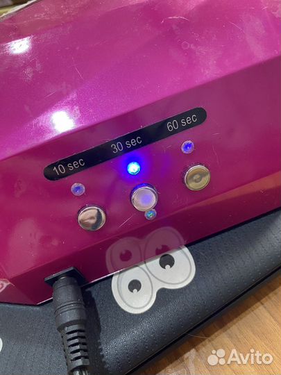 Ультрафиолетовая лампа для маникюра