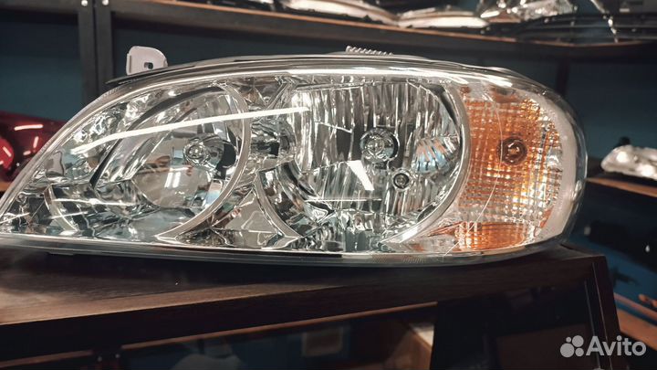 Фара Kia Spectra левая