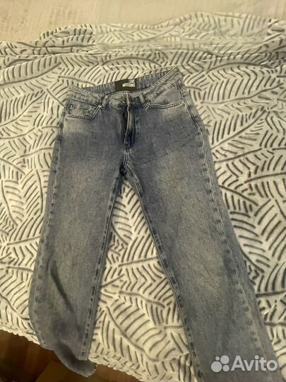 Джинсы женские moschino