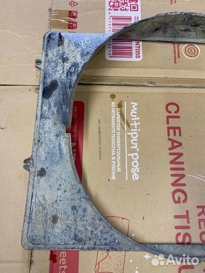 Диффузор радиатора Mitsubishi Pajero 2.5 TD 4D56