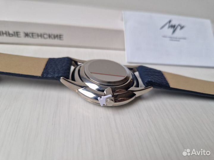 Наручные часы женские кварцевые Луч