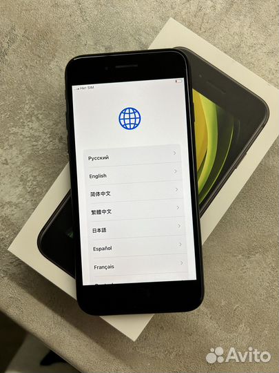 iPhone SE, 64 ГБ