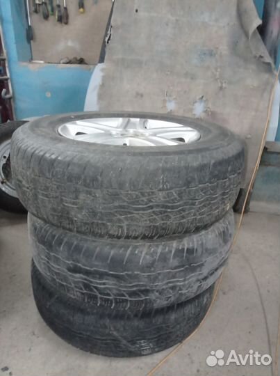 Bridgestone Dueler H/T 687 225/70 R16