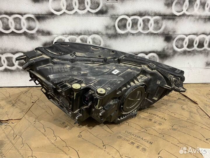 Фара левая Audi Q3 F3 2020 83A941011B