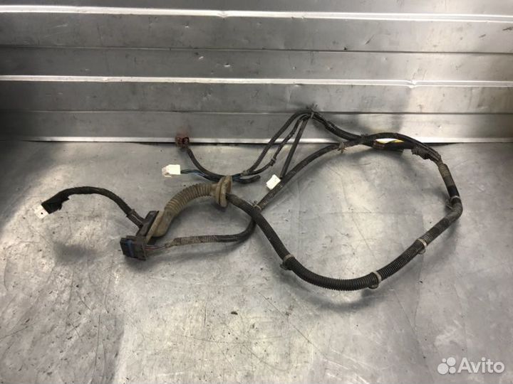 Электропроводка двери задняя левая Nissan Teana