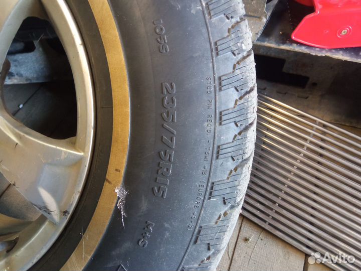 Cooper Weather-Master S/T 2 235/75 R15