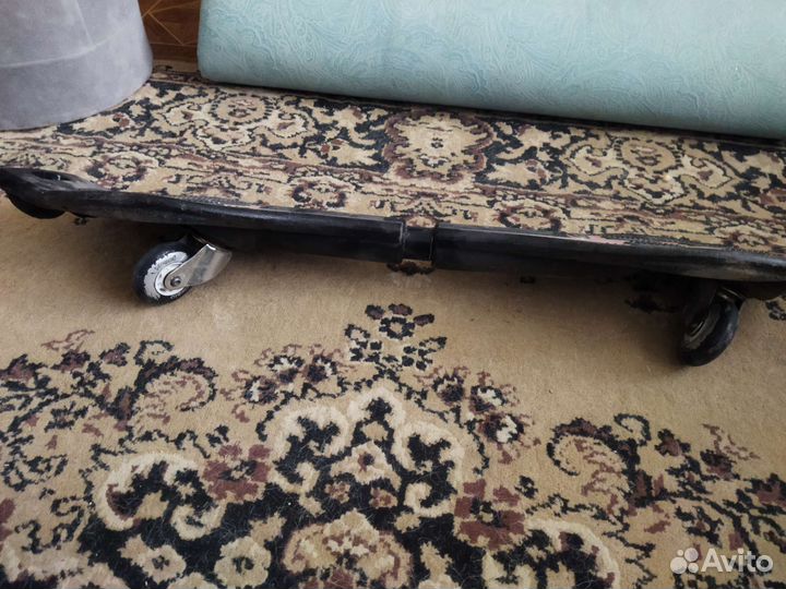 Двухколесный скейтборд