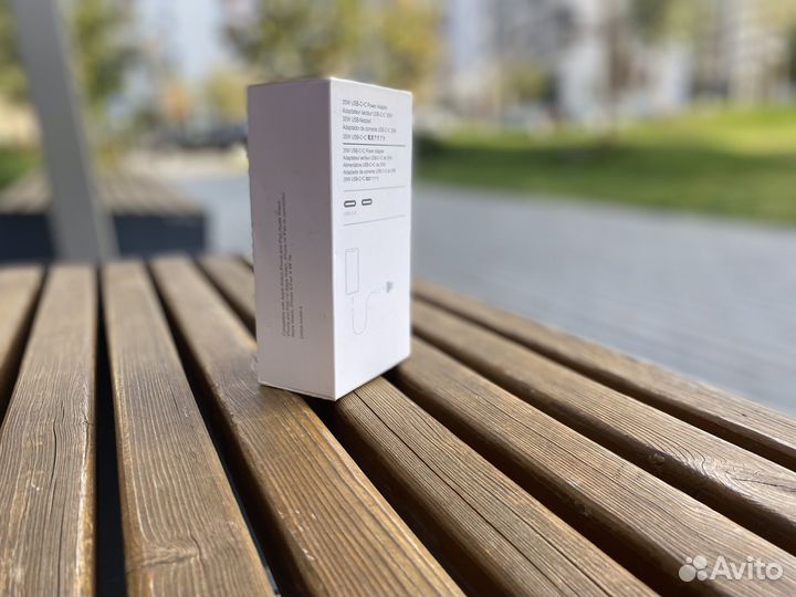 Блок быстрой зарядки iPhone