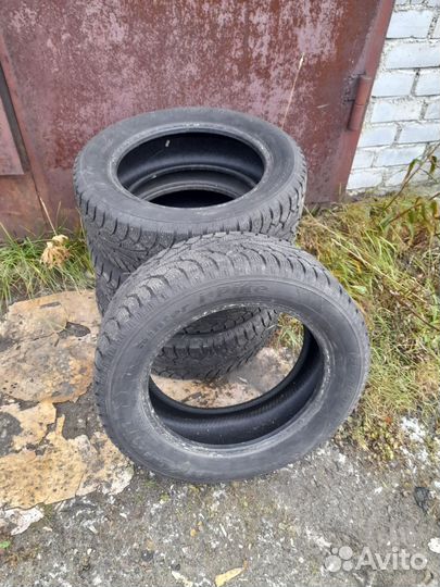 Hankook Winter I'Pike 215/60 R17 95