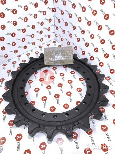 Звездочка Komatsu PC200-6