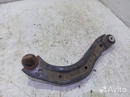 Рычаг задний верхний левый