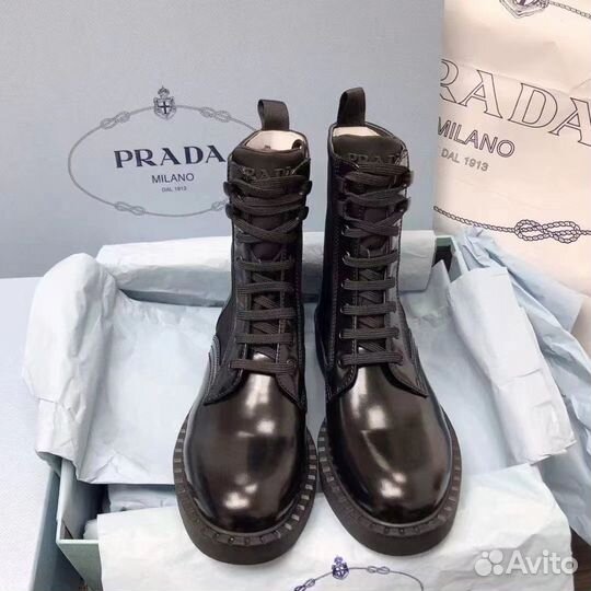 Ботинки Prada в коробке