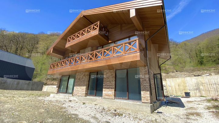 Дача 320 м² на участке 17 сот.