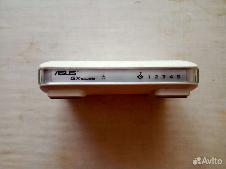 Коммутатор asus GX1005B