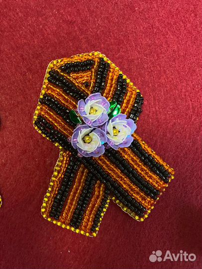 Брошь из бисера