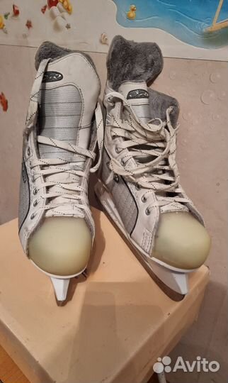 Коньки хоккейные 43 размер