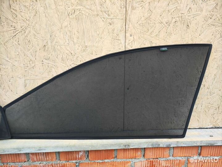 Магнинтые сетки на окна Лансер9