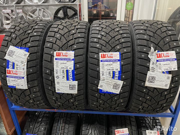 Landsail Ice Star IS37 235/45 R18 98T