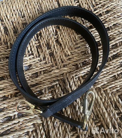 Плечевой кожаный черный ремень Louis Vuitton