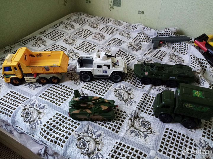 Игрушки для мальчика