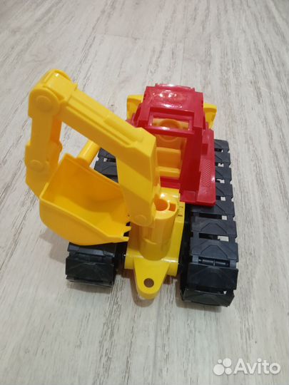 Экскаватор гусеничный машинка