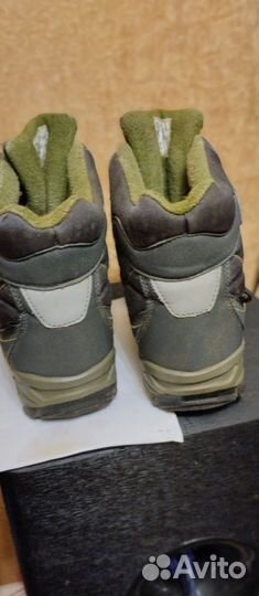 Детские высокие зимние кроссовки размер 33