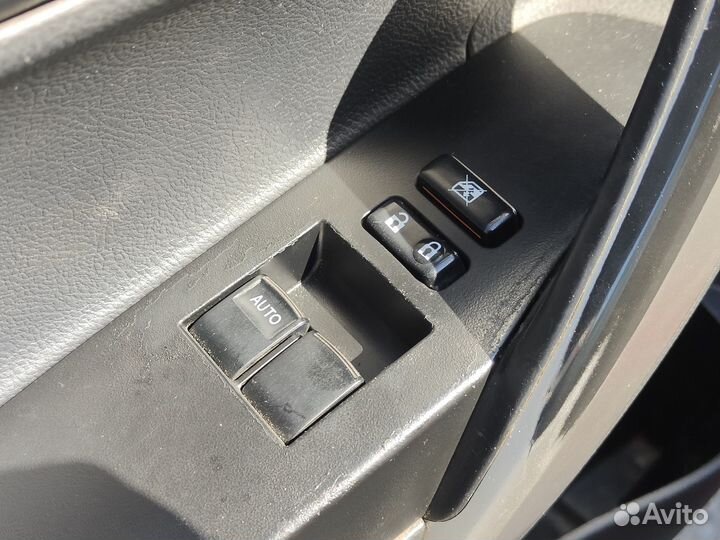 Toyota Auris 1.6 CVT, 2013, 289 450 км