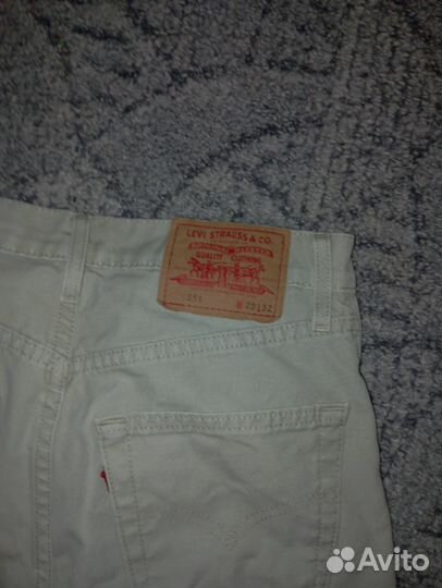 Джинсы levis 551