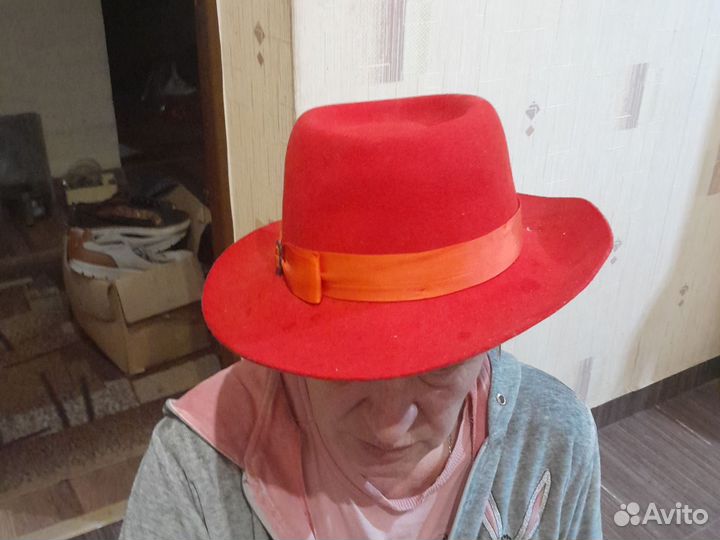 Шляпа фетровая