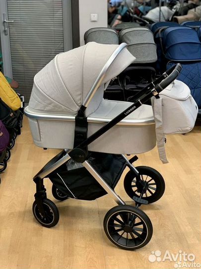 Коляска Luxmom 750 