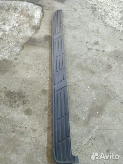Накладка порога наружняя левая Toyota Land Cruiser