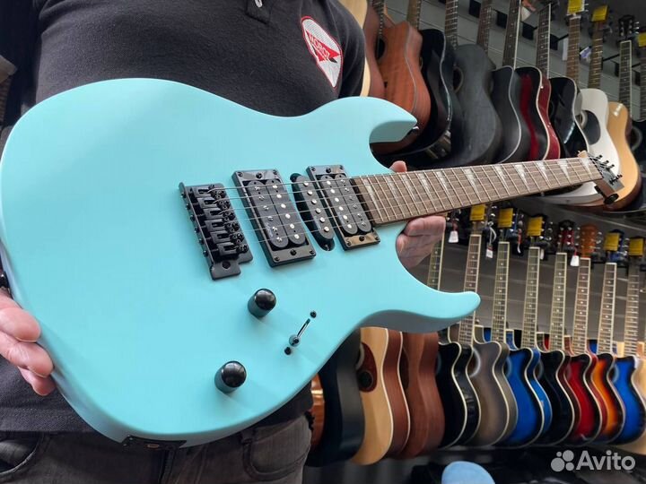 Электрогитара Sqoe