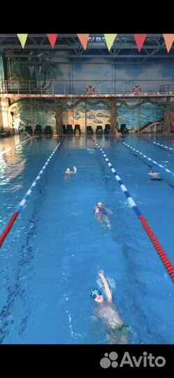 Тренер по плаванию