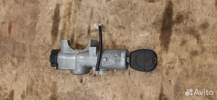 Замок зажигания Nissan Primera P11
